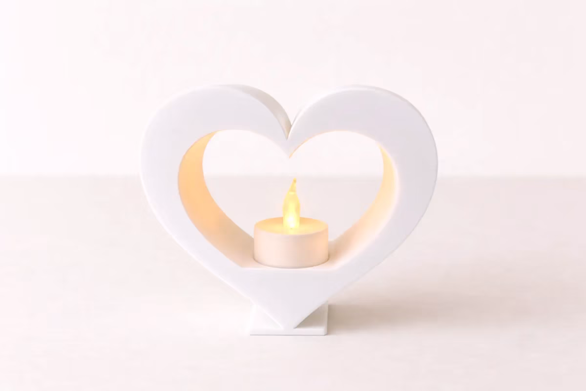 Herz-Kerzenhalter für LED-Teelicht