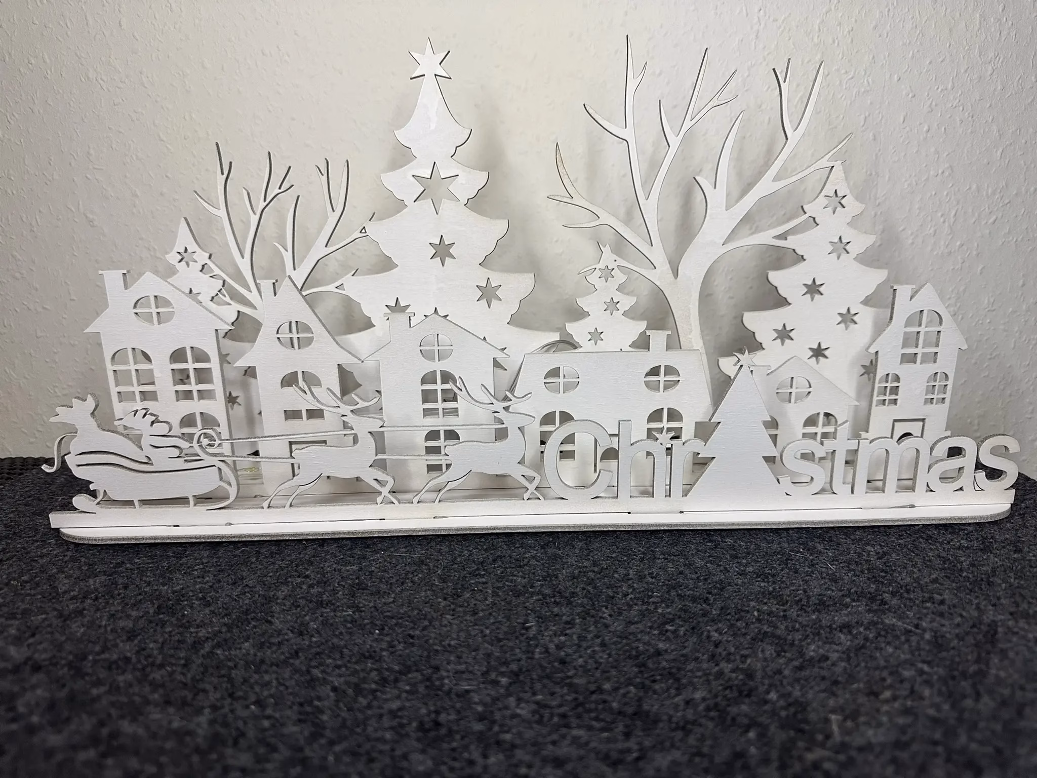 Weihnachtsdorf mit Schlitten – festlich & stimmungsvoll