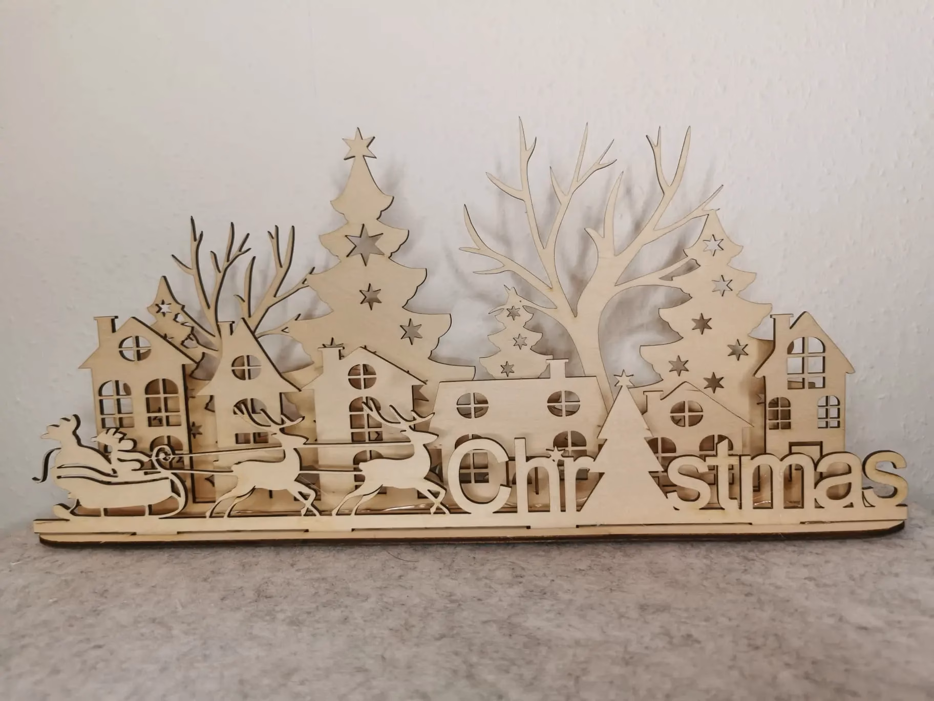 Weihnachtsdorf mit Schlitten – festlich & stimmungsvoll