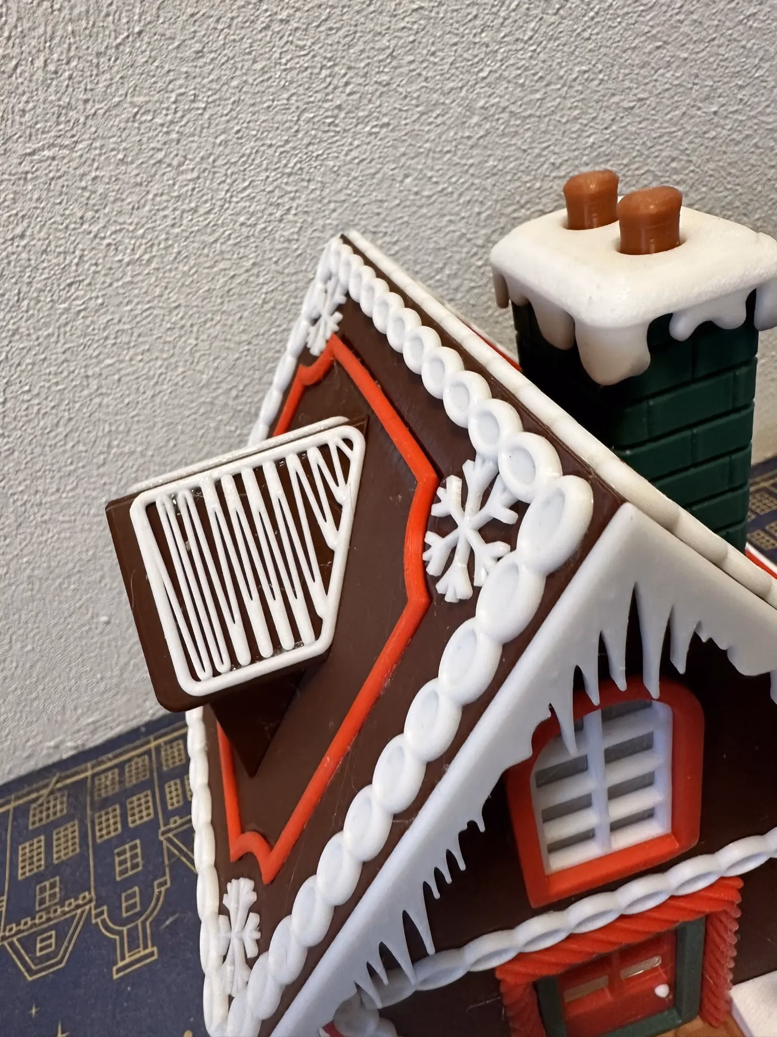 Lebkuchenhaus – dekoratives Haus für Winter & Weihnachten