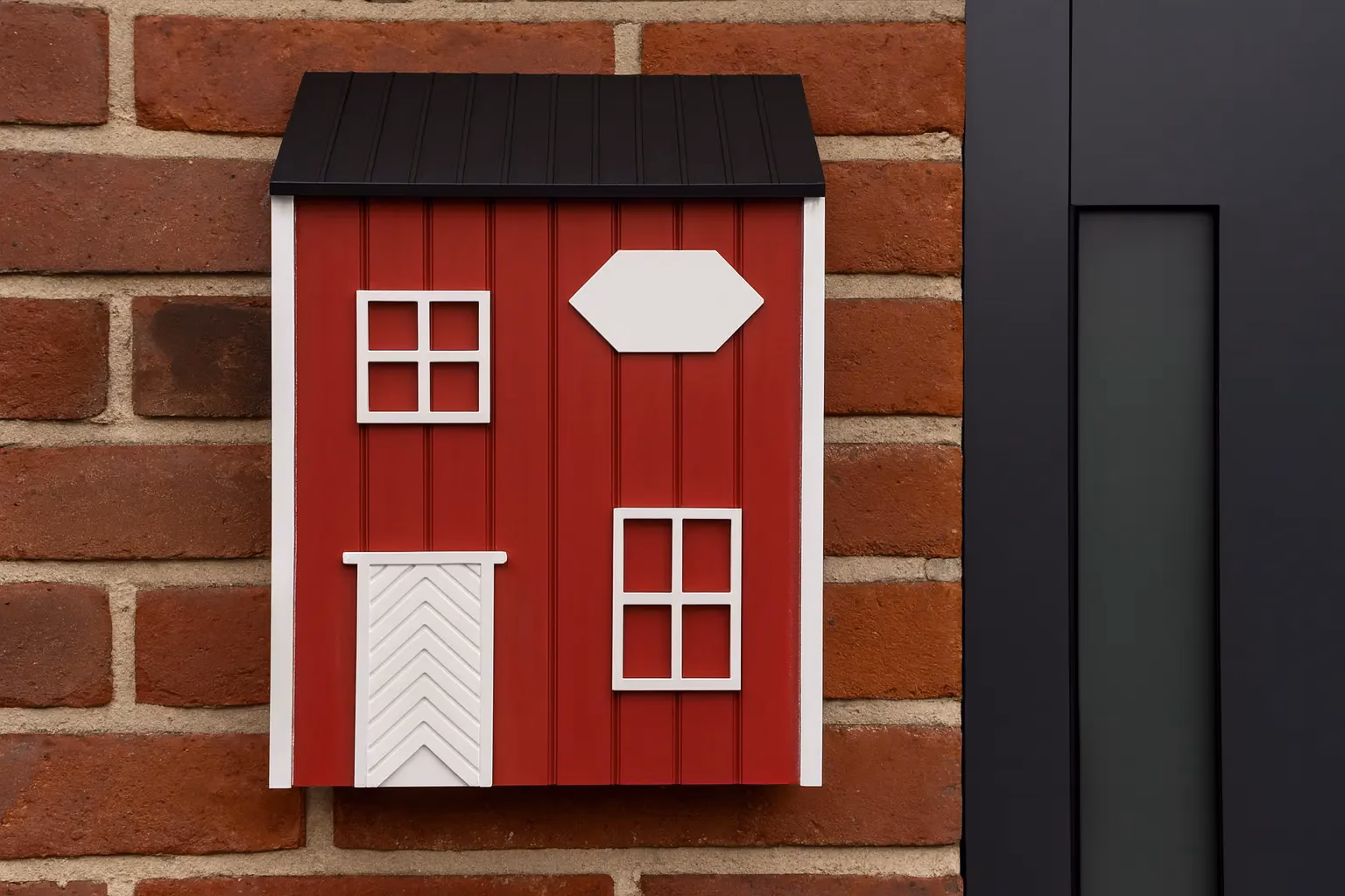 Briefkasten im Schwedenhausstil