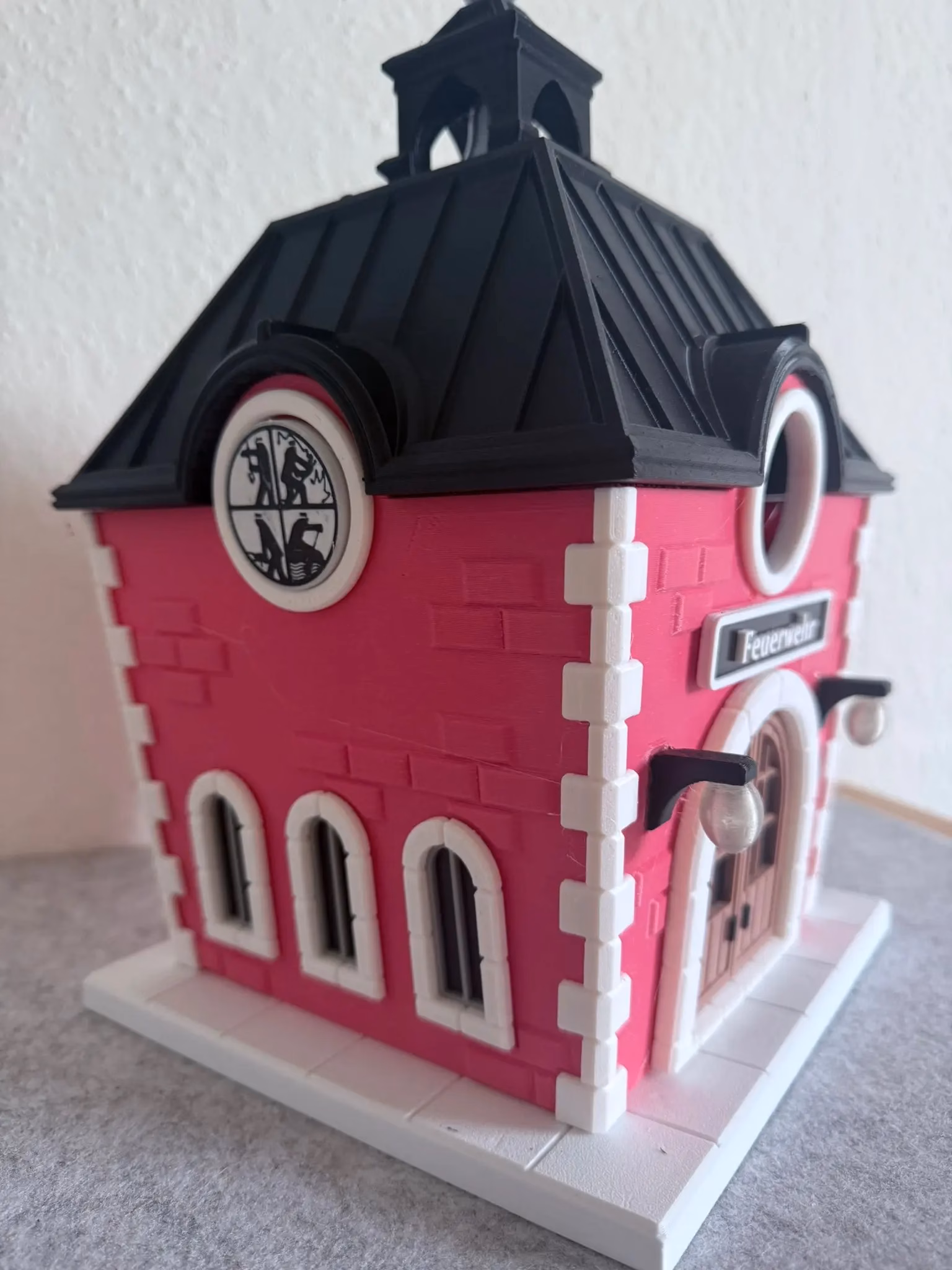 Vogelhaus/Nistkasten Feuerwehrhaus